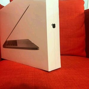 Macbookpro 15 inch display